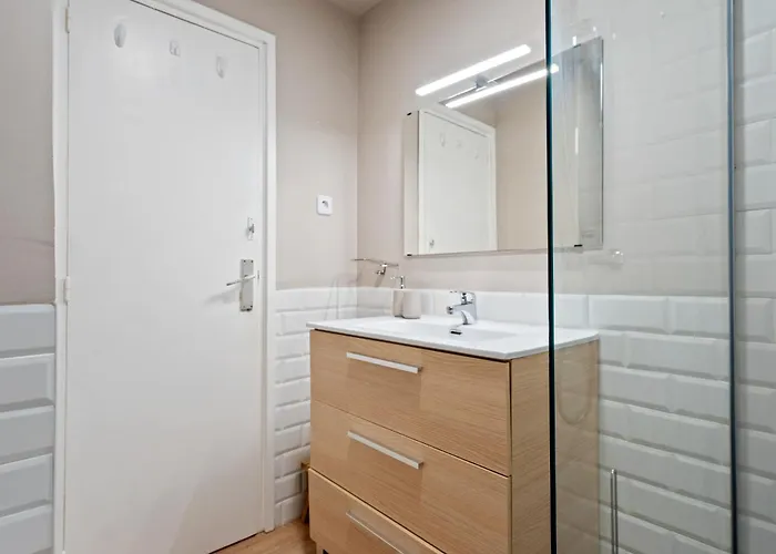 Hauzify I Hortensia Apartment